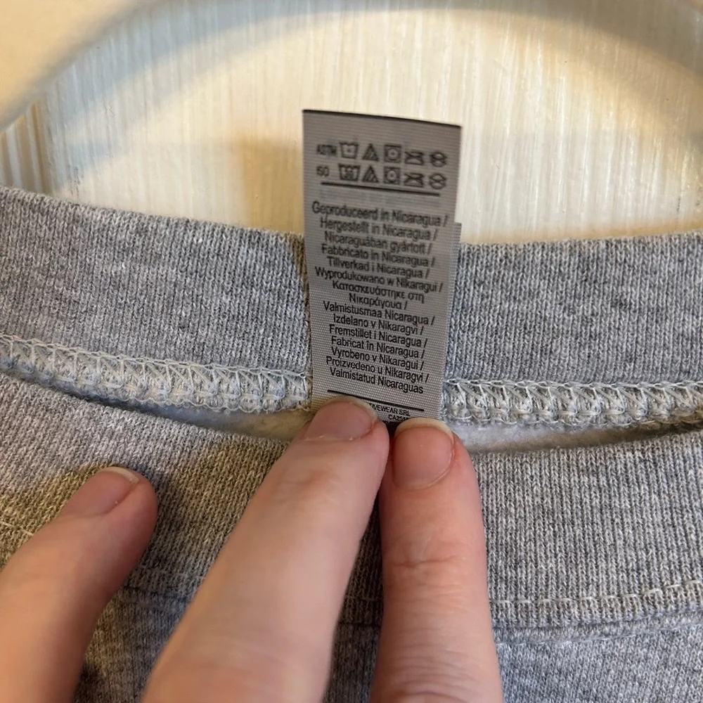 Make Heaven Crowded sweatshirt - Picture 5 of 6